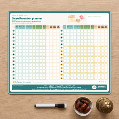 Ramadan Planner magneetplanner op tafel met marker en een schaaltje dadels